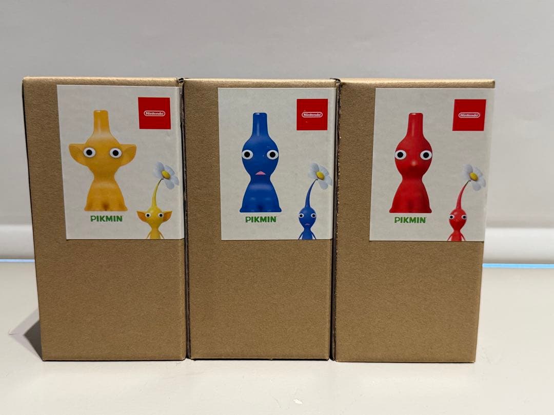 n*i様 【新品】ピクミン 花瓶 一輪挿し 3色セット