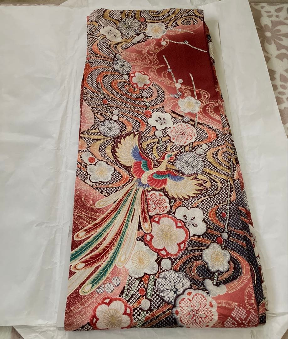 m*9様 美しい　振袖　着物　赤　鳳凰　絞り　15枚目の帯、緑帯締め帯揚げ、襟、