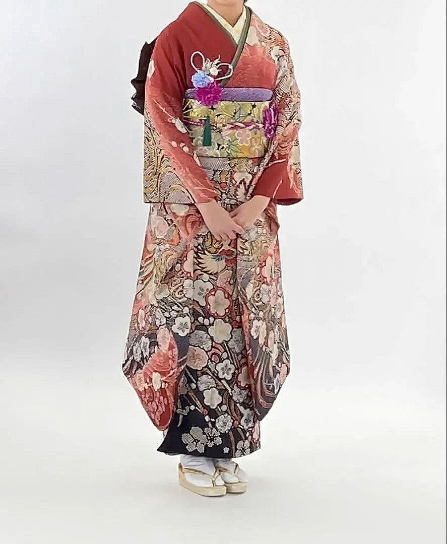 m*9様 美しい　振袖　着物　赤　鳳凰　絞り　15枚目の帯、緑帯締め帯揚げ、襟、