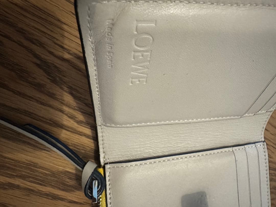 LOEWE イエロー 二つ折り財布