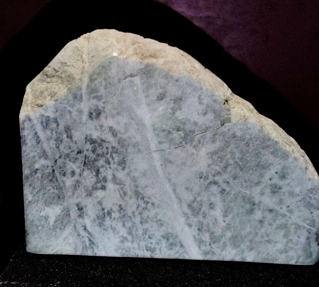 ★翡翠原石★糸魚川硬玉【姫川・転石・川ズレ・スライス0.6kg】