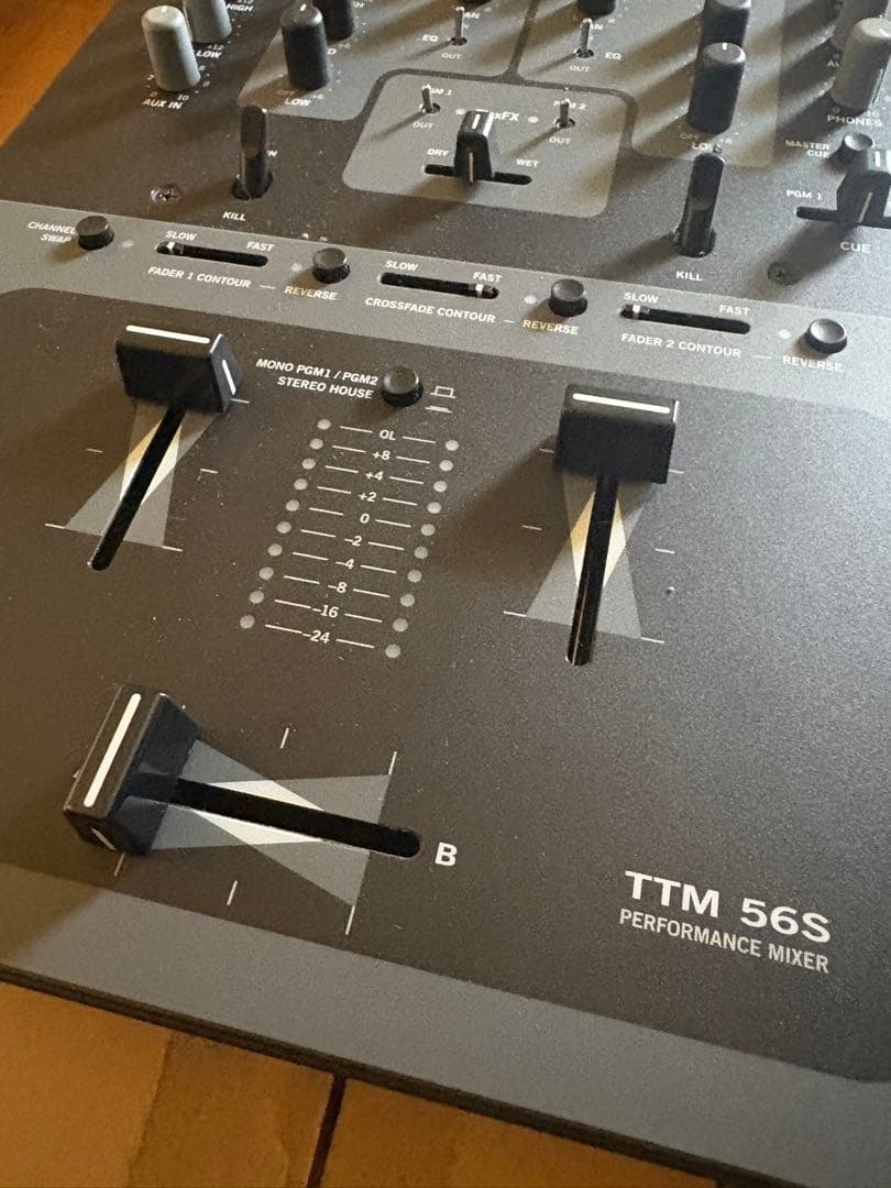 RANE DJミキサー TTM56S DECKSAVER付き