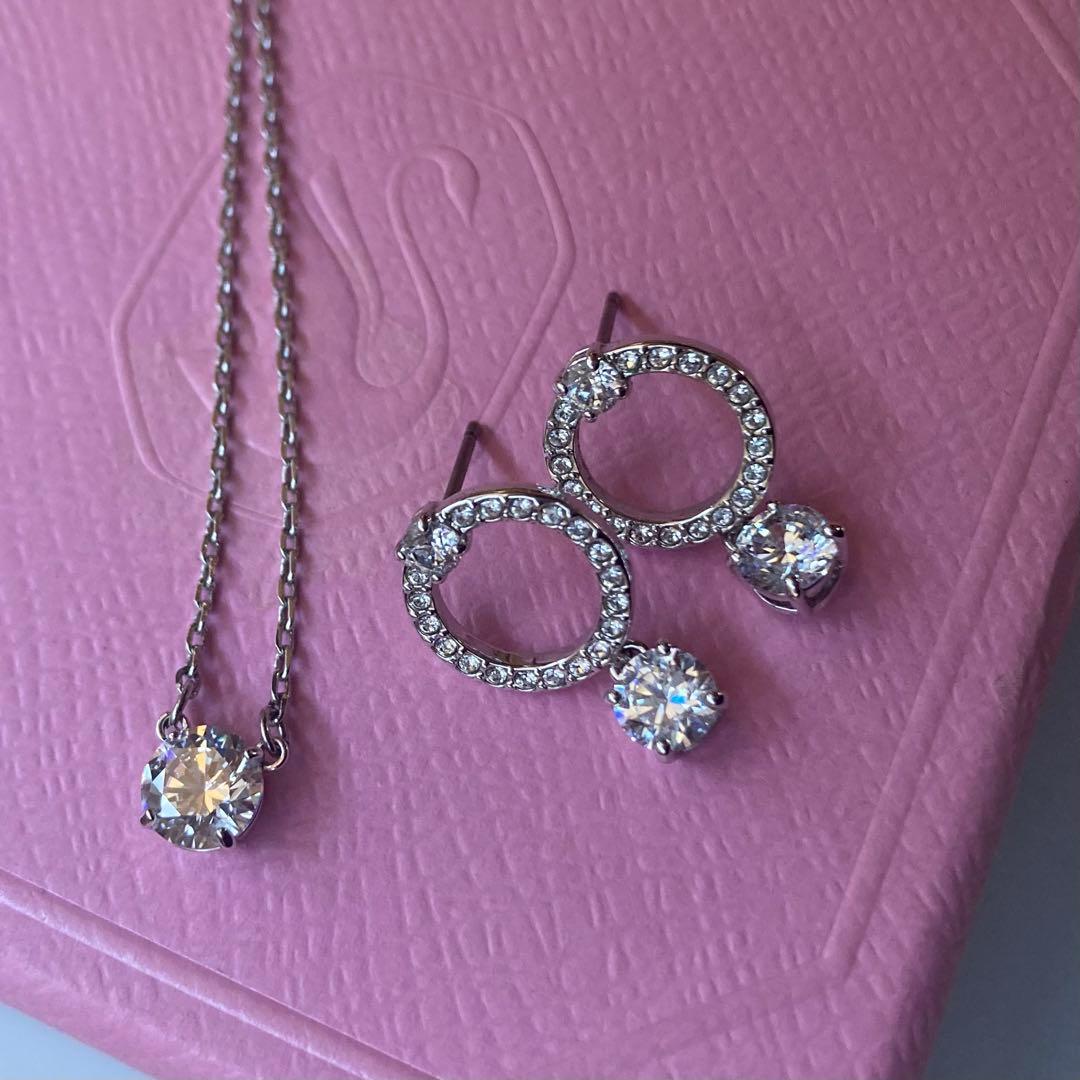 ★swarovski★スワロフスキーConstellaピアス＆ネックレス