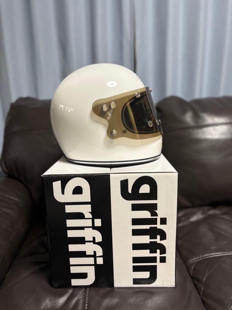 griffin フルフェイスヘルメット ホワイト、シールド付き