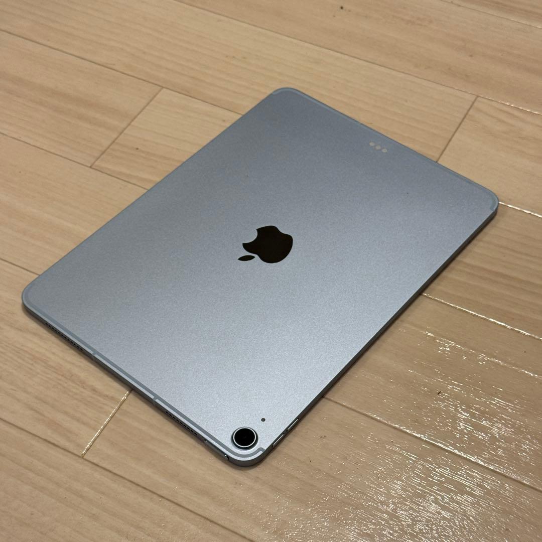 10月購入iPad Air M3 11インチ ブルー セルラーモデル