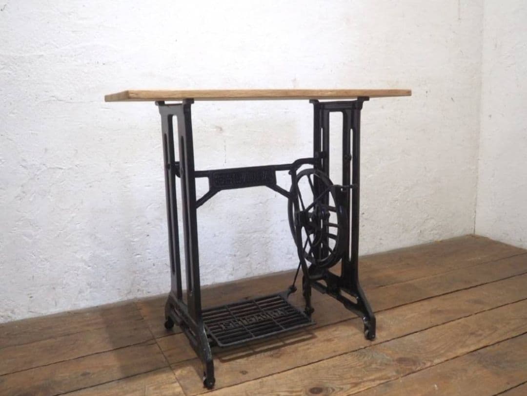 1160 黒ペンキのミシンテーブル　デスク　古家具　レトロ　リメイク　ビンテージ