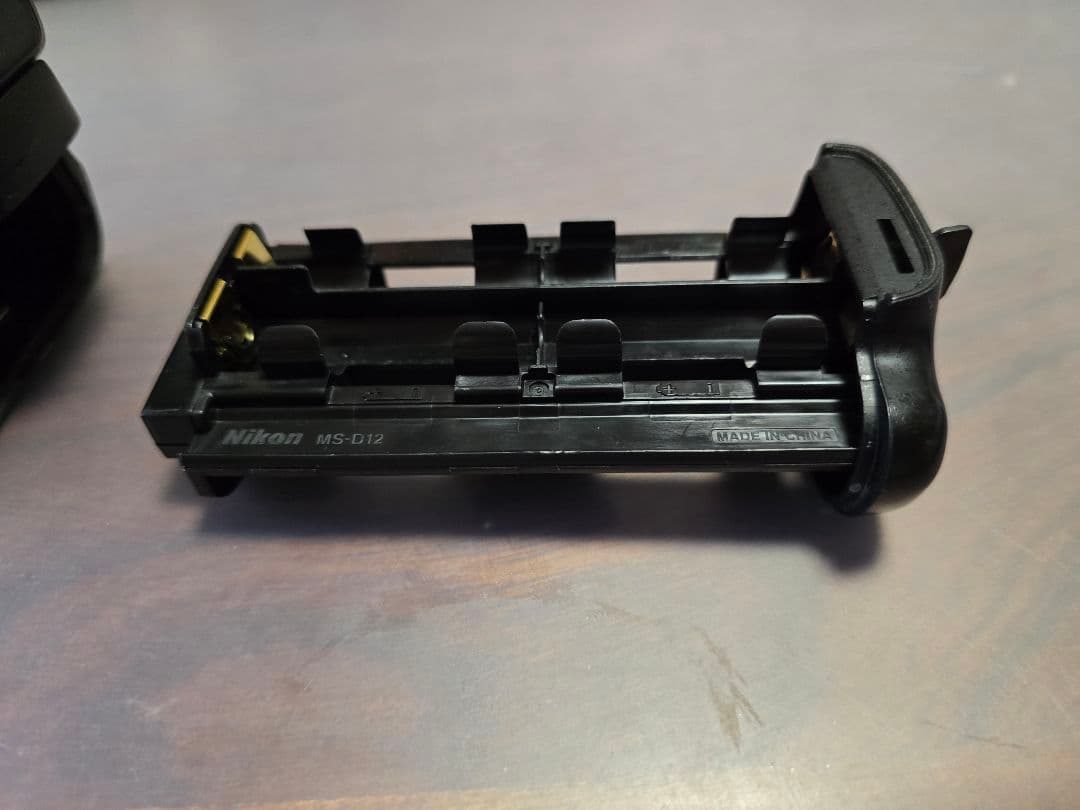 Nikon D500 デジタル一眼レフカメラ MB-D17