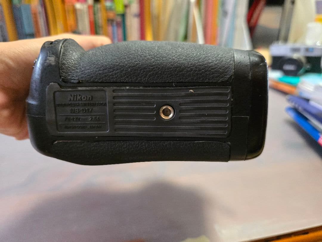 Nikon D500 デジタル一眼レフカメラ MB-D17