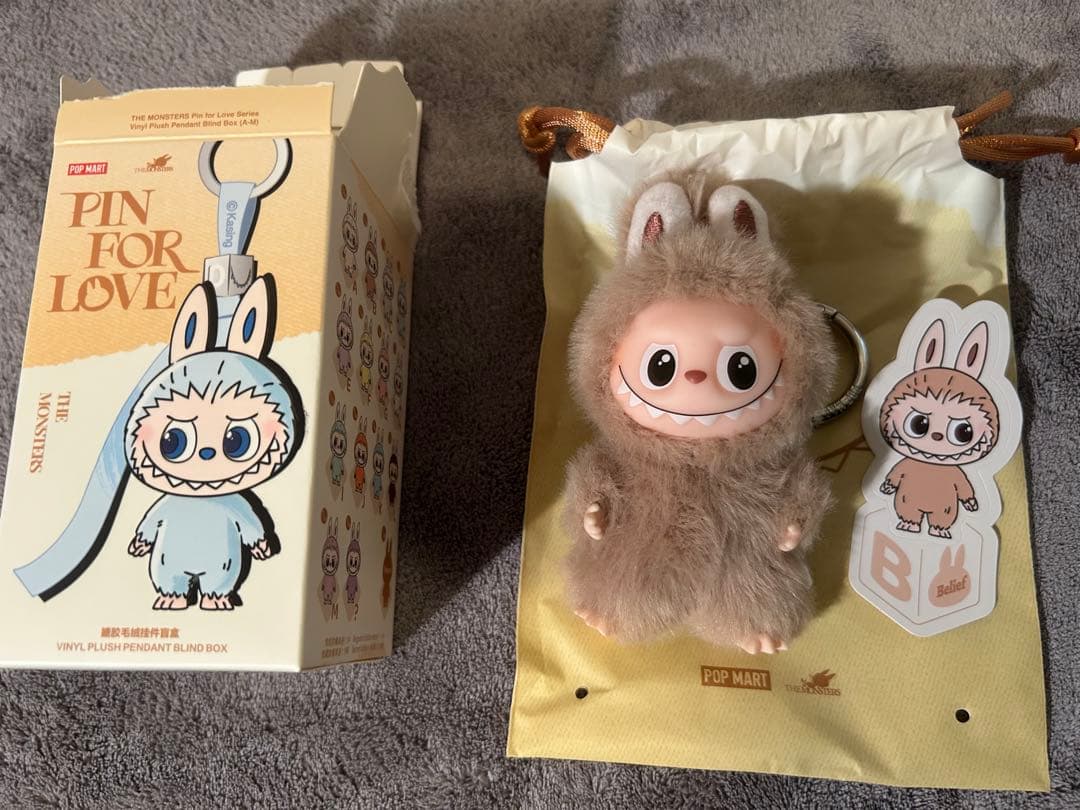 FIN FOR LOVE THE MONSTER イニシャル　ラブブ　8個入り