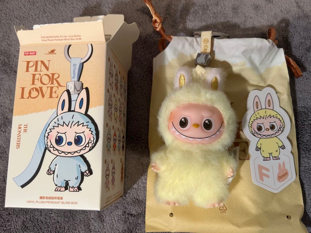 FIN FOR LOVE THE MONSTER イニシャル　ラブブ　8個入り