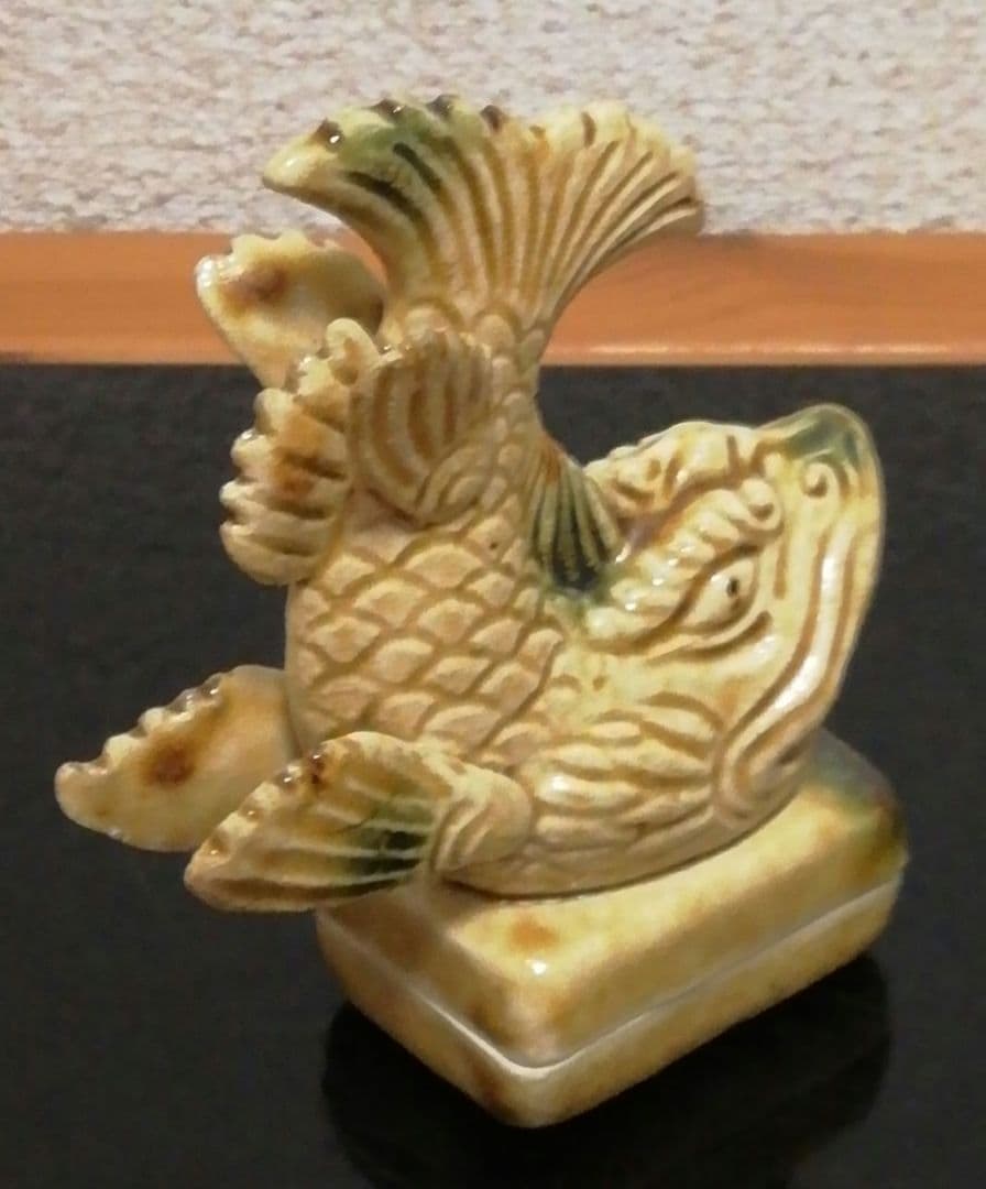 宗完書付　加藤康三郎作　黄瀬戸焼　鯱　香合　共箱　茶道具