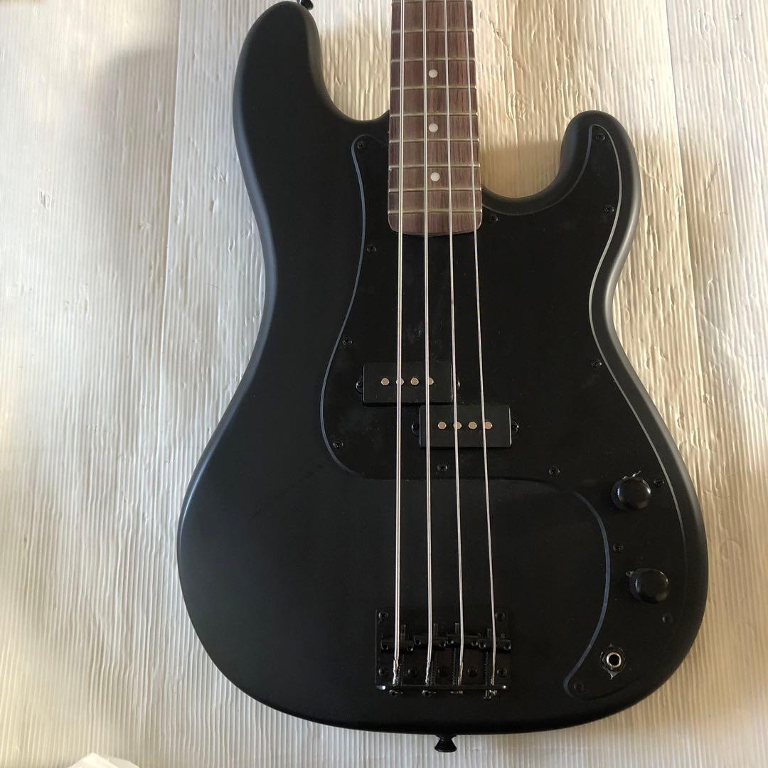 selder custom ブラック　エレキベース