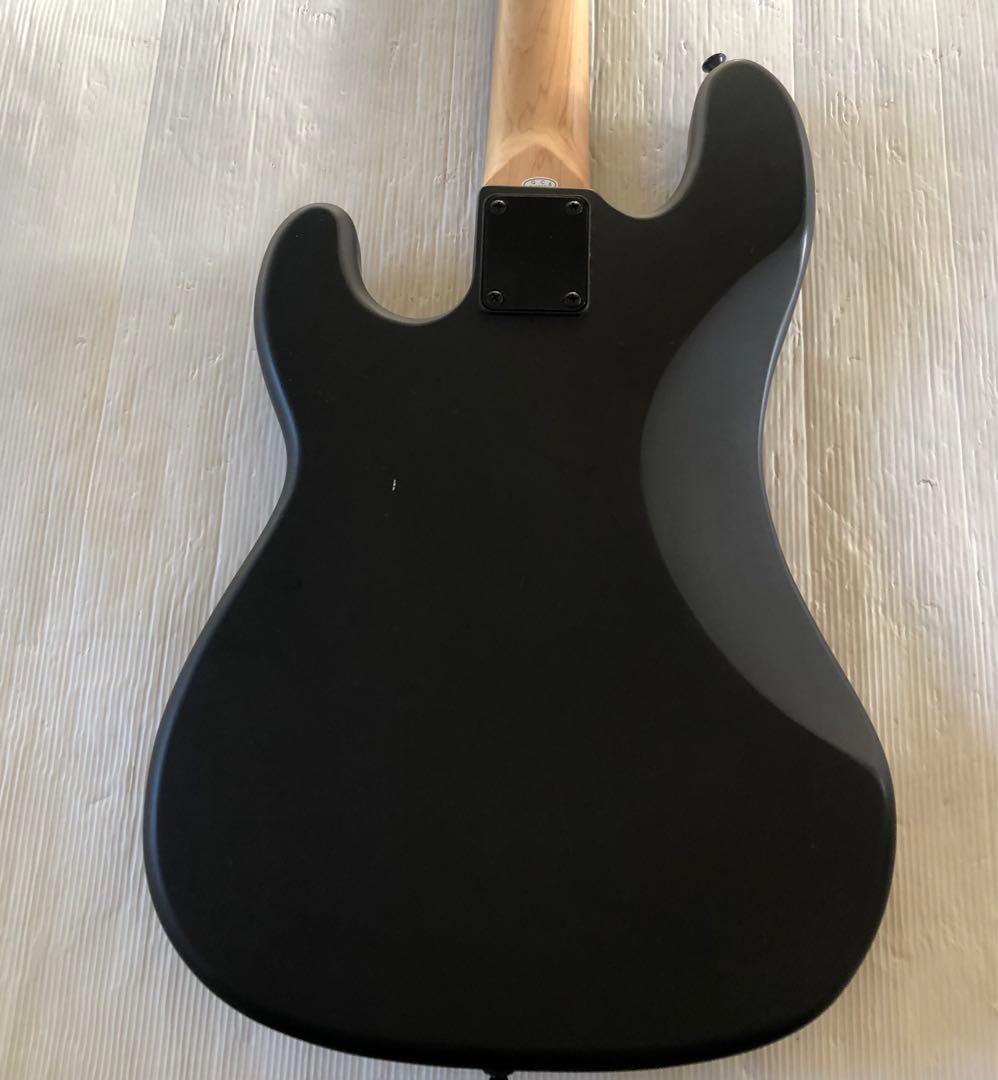 selder custom ブラック　エレキベース