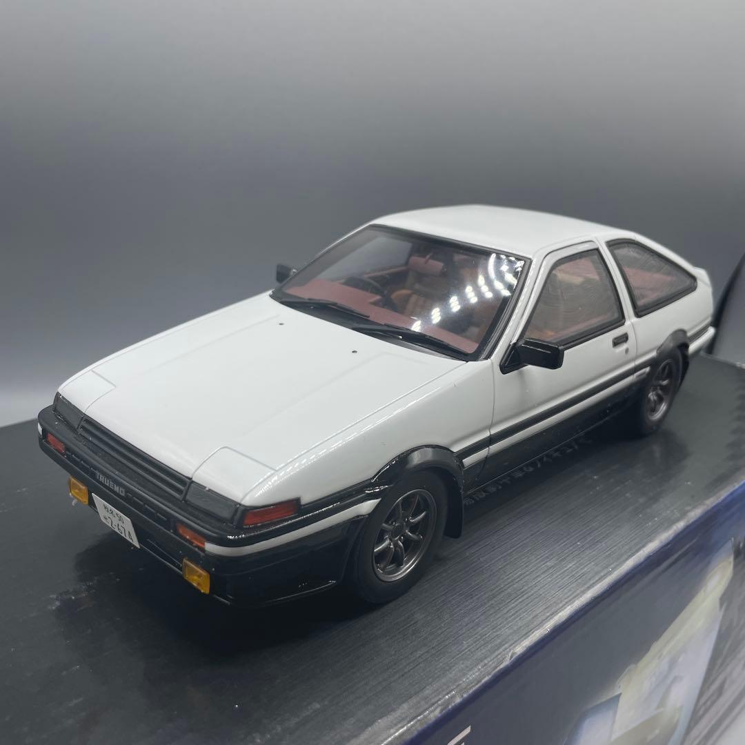 1/18 トヨタ スプリンター トレノ AE86 藤原拓海 フィギュア付き