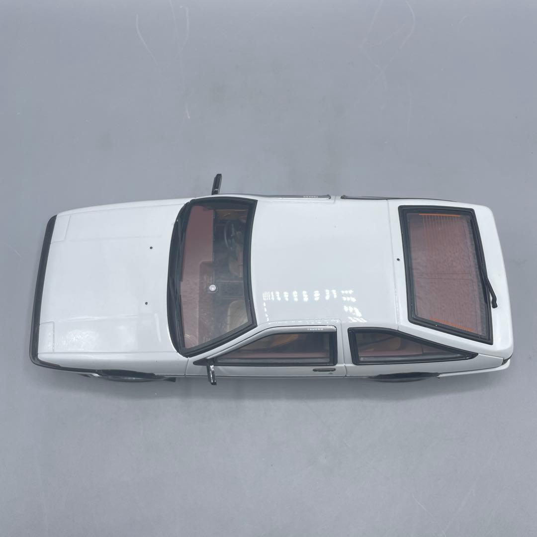 1/18 トヨタ スプリンター トレノ AE86 藤原拓海 フィギュア付き