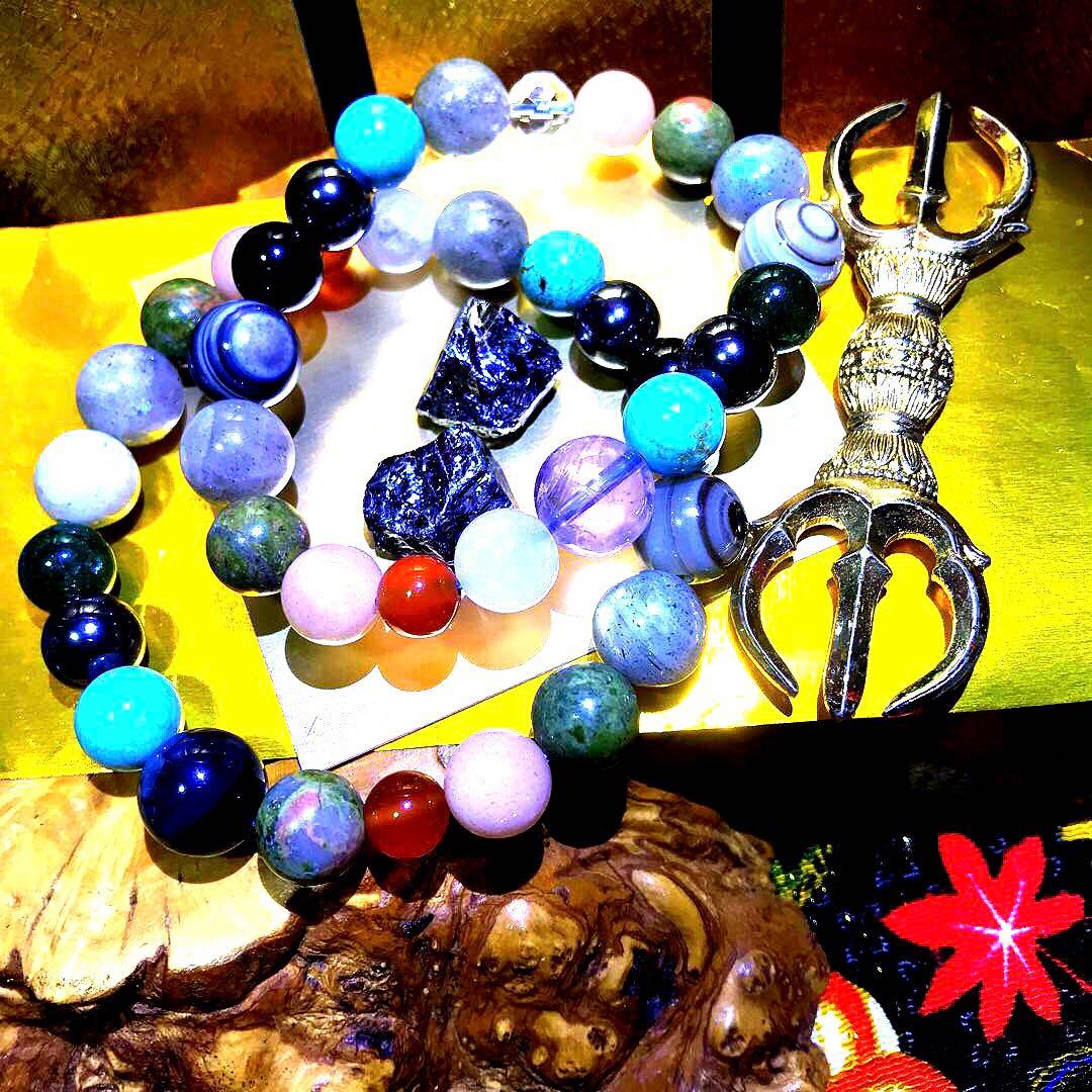 特殊ブレスレット(トレジャーハンター)天然石　心　癒し　精神守護　お守り