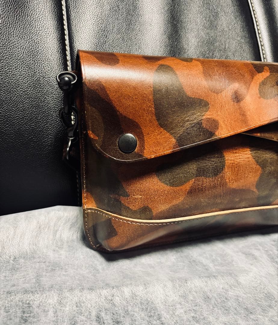 断*中様 ビアベリー ダブルフラップ M 迷彩チョコ ショルダーバッグ 本革 レ