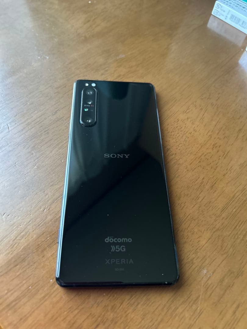 携帯電話本体 Sony Xperia 5Gso51A docomo 128GB