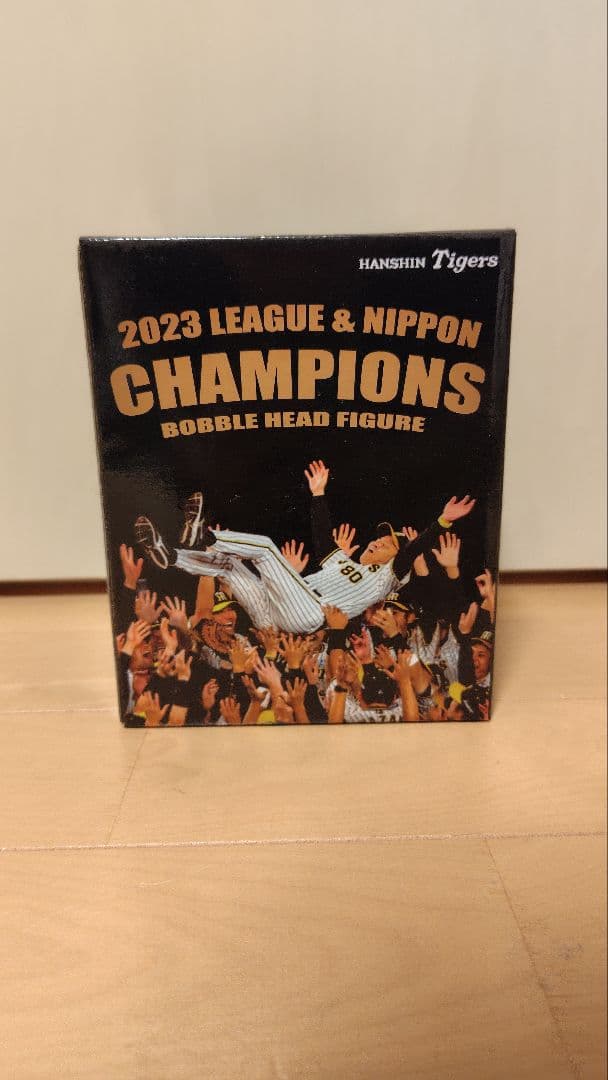 阪神タイガース　岡田監督　ボブルヘッドフィギュア　2023年　リーグ優勝&日本一
