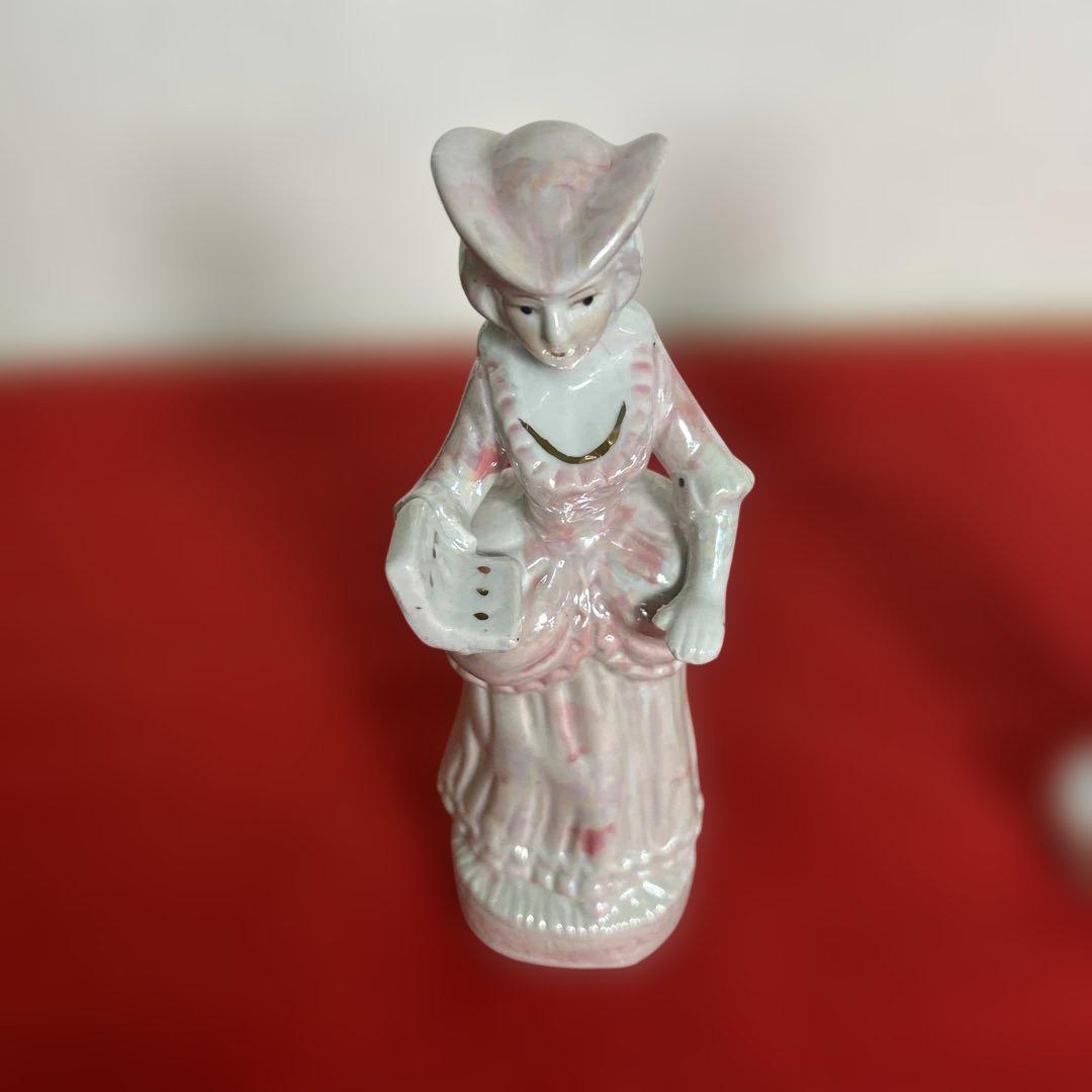 自宅保管品　アンティーク　陶磁器の人形ペア　とても可愛らしいお人形です