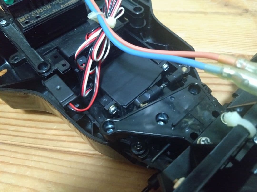 希少!　美品!　タミヤ　FF01　シャーシ　　メカ付　ラジコン