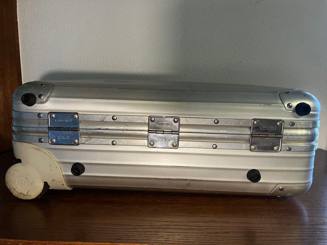 RIMOWA トパーズ 2輪 32L アルミスーツケース