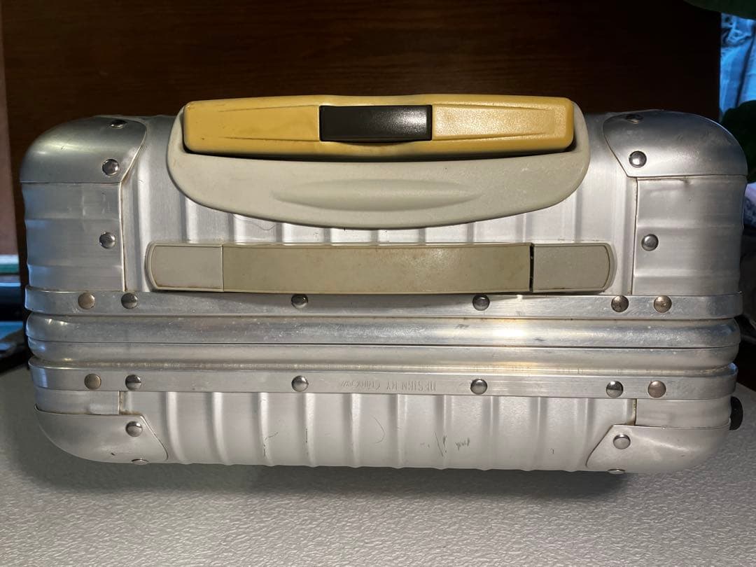 RIMOWA トパーズ 2輪 32L アルミスーツケース