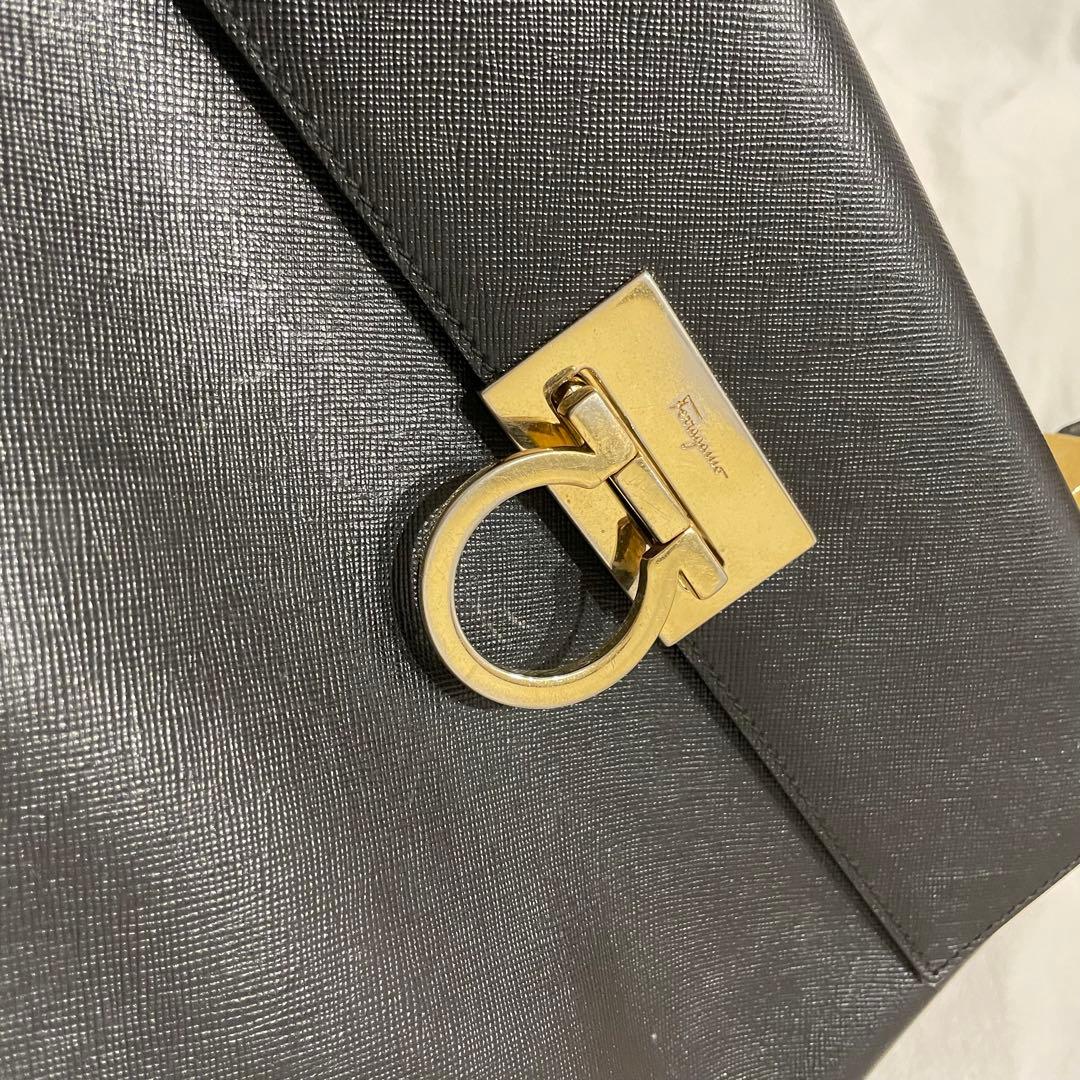 Ferragamo　サルヴァトーレフェラガモ　ハンドバッグ　ガンチーニ