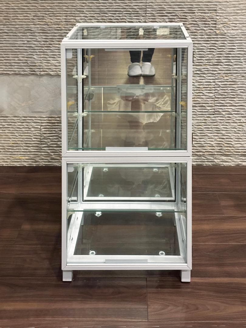 【美品】ガラス コレクションケース 白 背面ミラー 扉付き W36cm