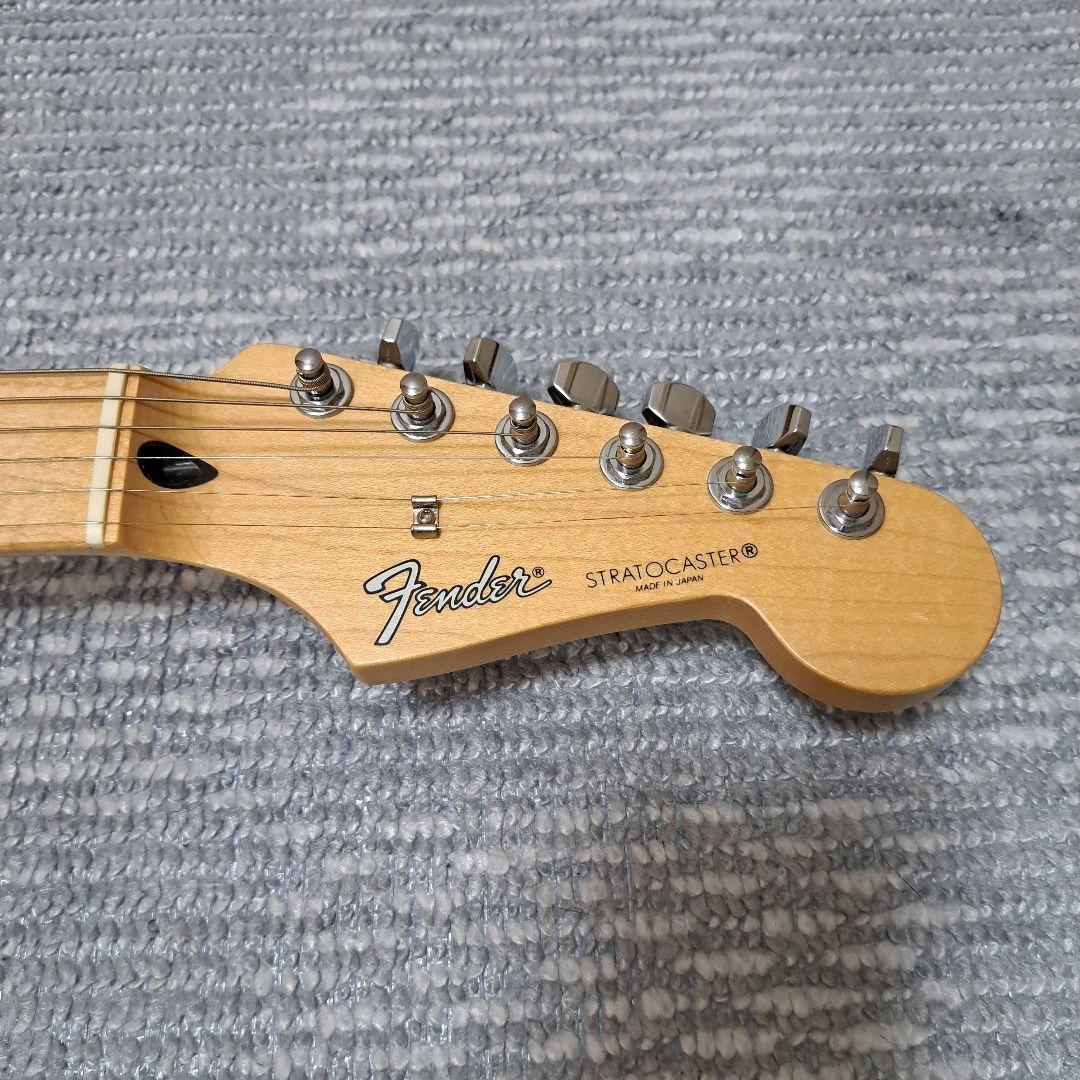 フェンダージャパン　ストラトキャスター　ケース付き　美品