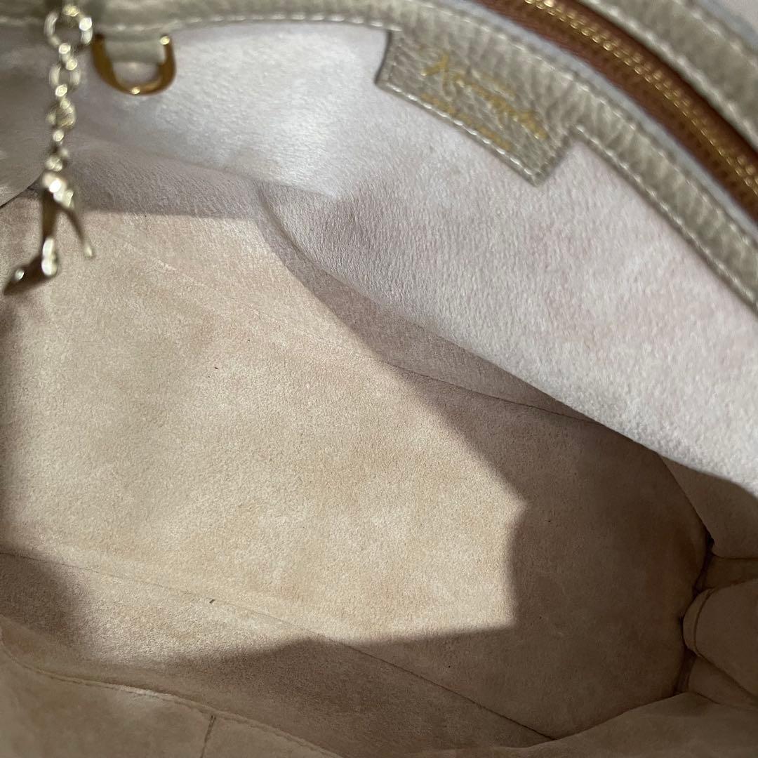 極美品✨銀座カネマツ　ハンドバッグ　シボ革　グレージュ　ラウンドジップ