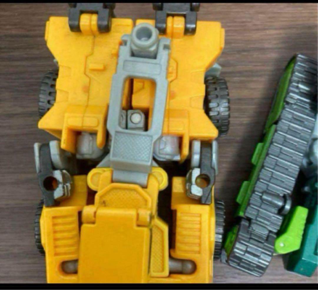 トランスフォーマー　ビルドキング　カーロボット①