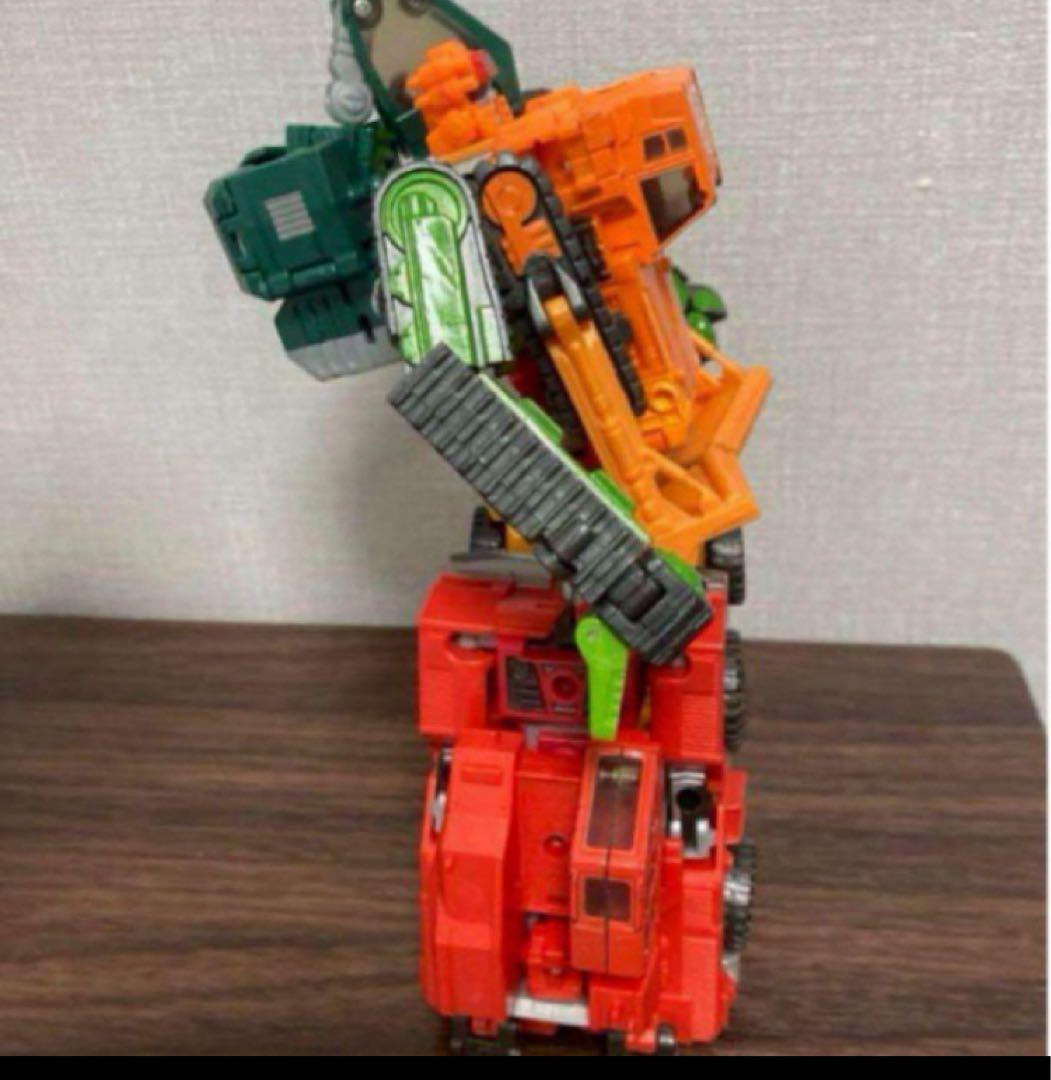 トランスフォーマー　ビルドキング　カーロボット①