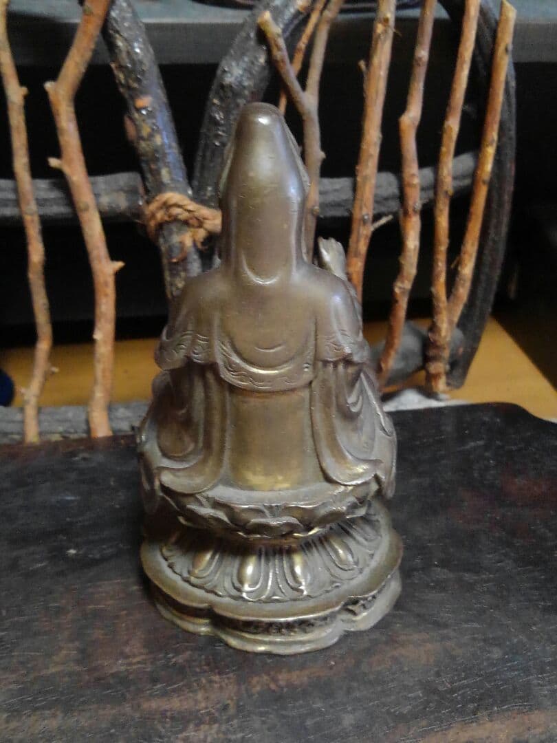 ♥小さな　観音像　観音様　とても古い　銅製　仏像　座像　骨董品　観音