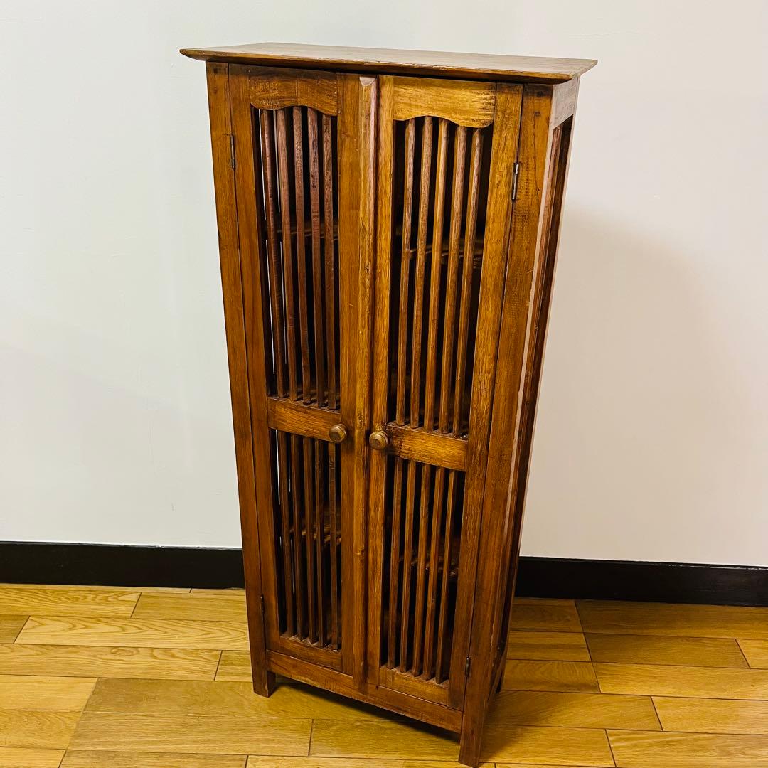 希少品　キャビネット 収納棚 アカンサスの彫刻 フランスアンティーク家具