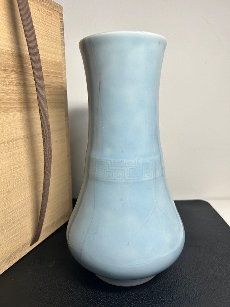 中国美術　大清乾隆年製銘　天青釉花瓶　 花器 時代物　ヒビ割れ有り　 唐物 花瓶