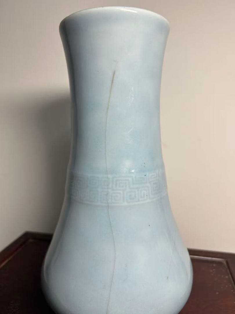 中国美術　大清乾隆年製銘　天青釉花瓶　 花器 時代物　ヒビ割れ有り　 唐物 花瓶
