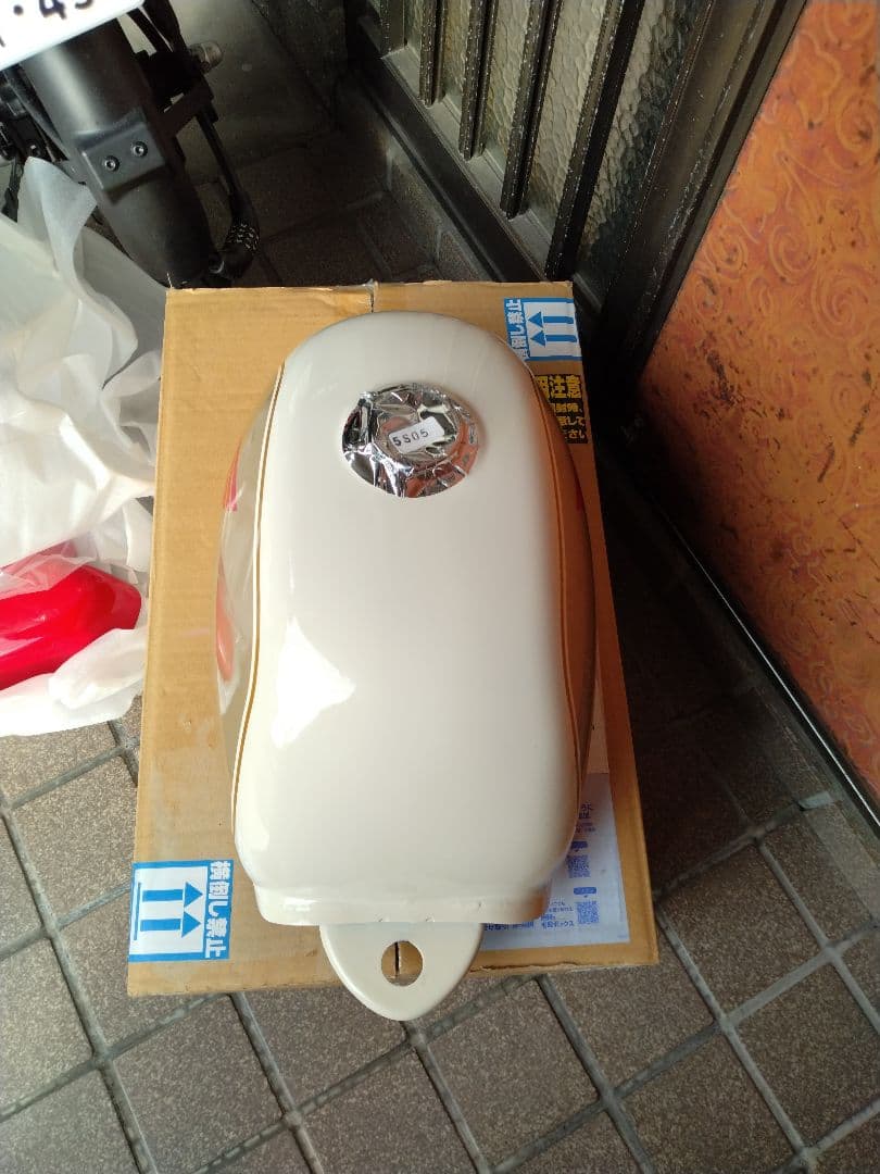 モンキー・AB27FI・2009年（純正タンク極上）サイドカバー最終値下げ