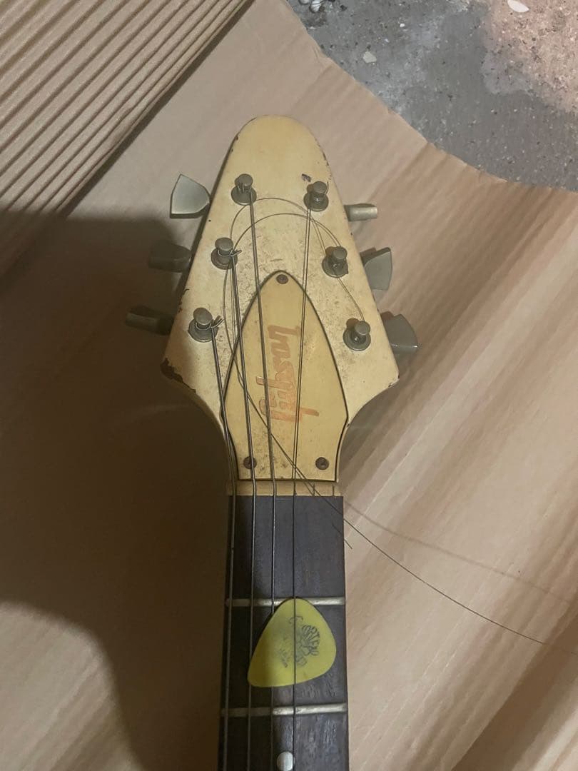 G*&様 Flying V エレキギター クリーム色