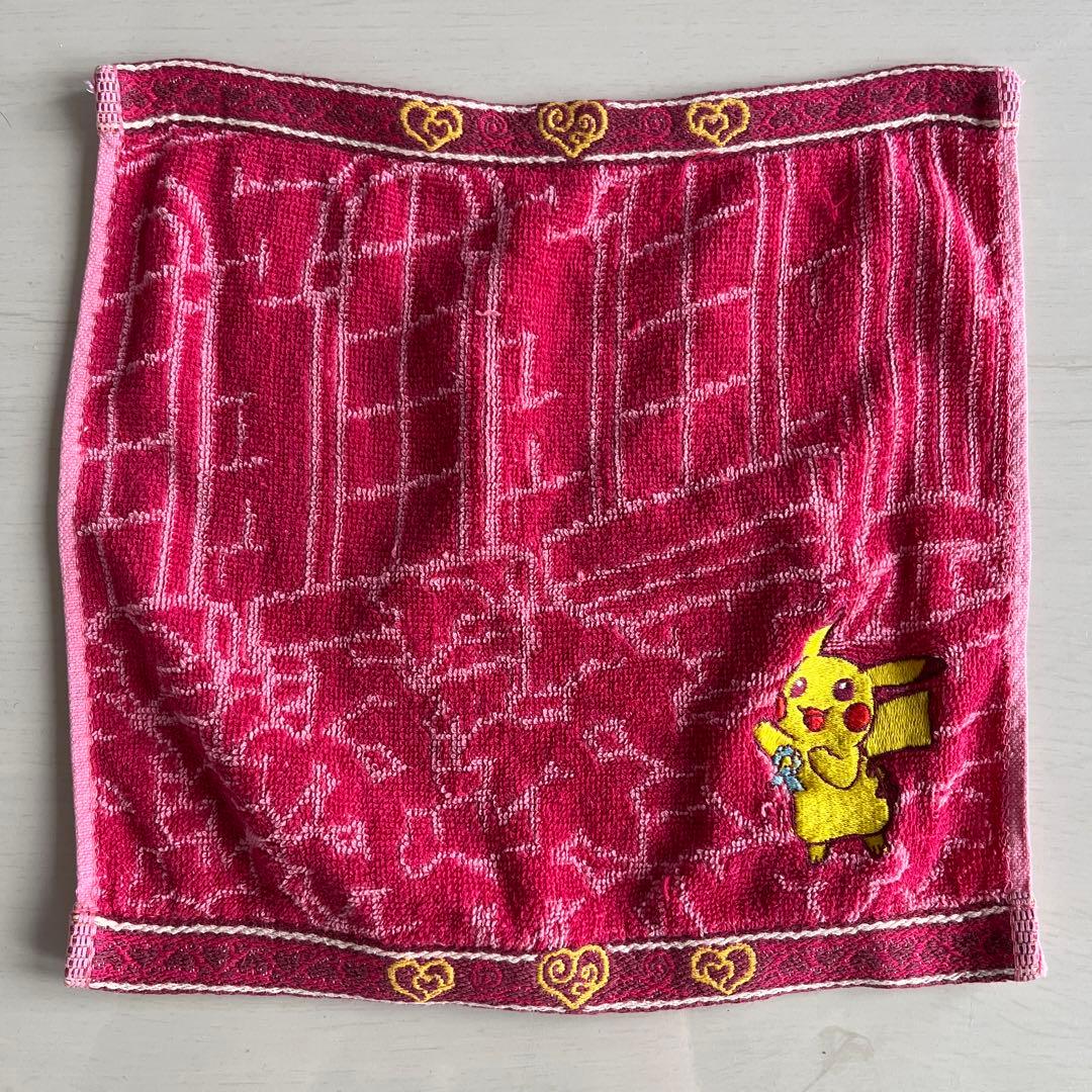 メルカリ内唯一の出品！ ポケモンセンター限定商品 ピカチュウハンカチ