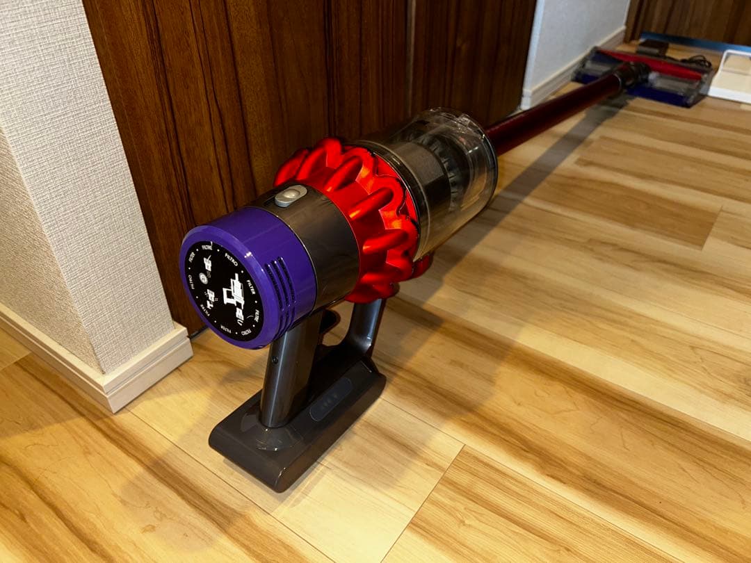 Dyson ダイソン V10 fluffy＋ sv12 専用スタンド付き