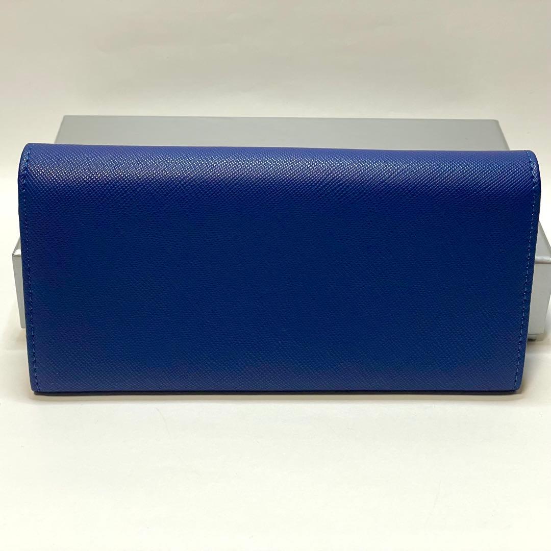 【いちごちゃん】Vivienne Westwood 二つ折り財布 ブルー