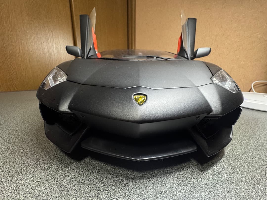 ポケール ランボルギーニ アヴァンタドール　1/8 pocher