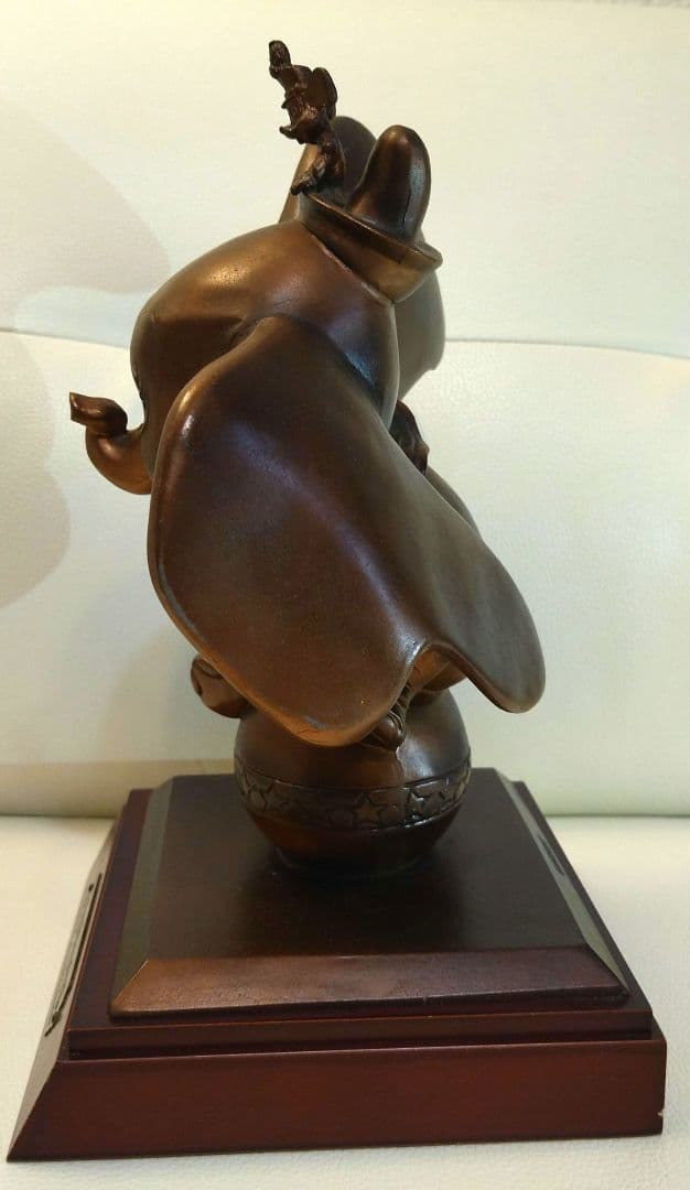 ダンボブロンズ像　激レア♪