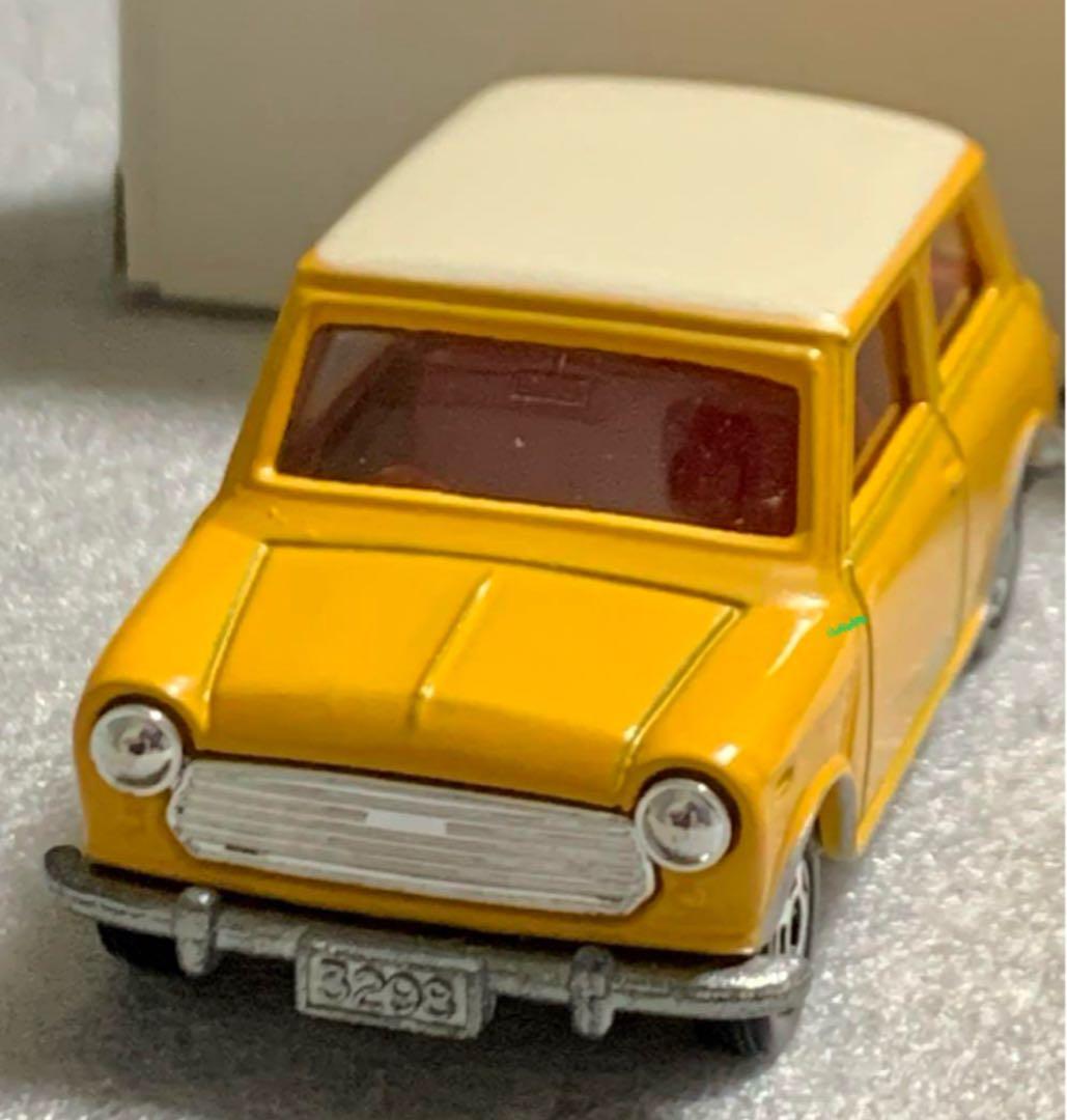 トミカ ミニクーパー 黄/白ルーフ 赤シート