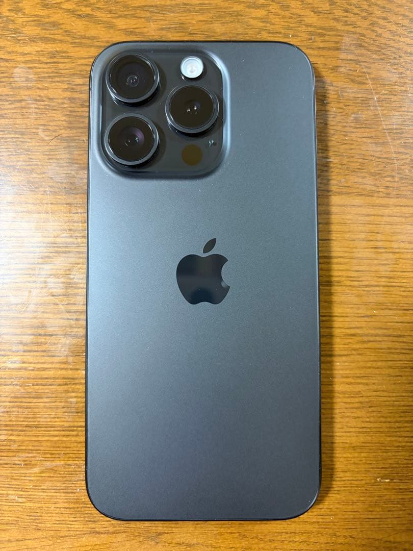 Apple iPhone 15 Pro ブラックチタニウム 256GB