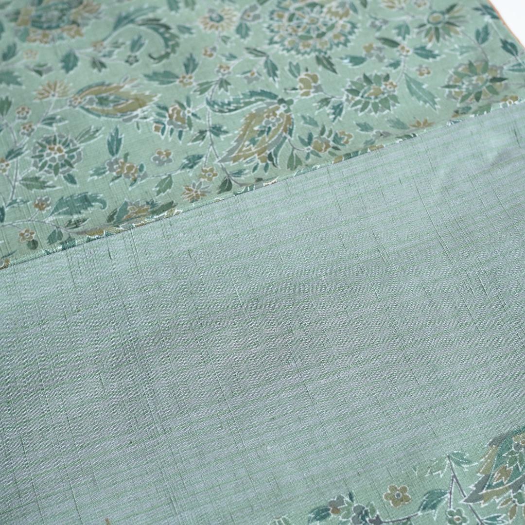 【着物】【つむぎ】グリーン地 片変わり 更紗柄 うす縞 紬 No.47