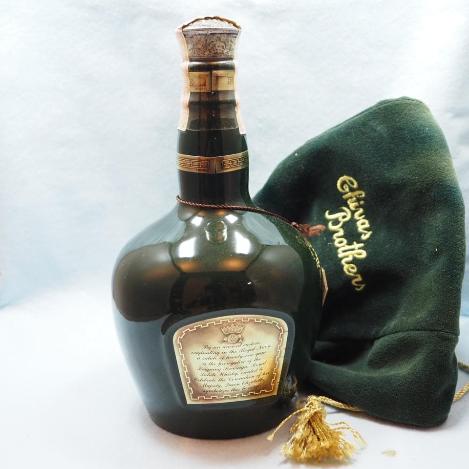 シーバスリーガル  Salute スコッチウイスキー ベルベット袋付