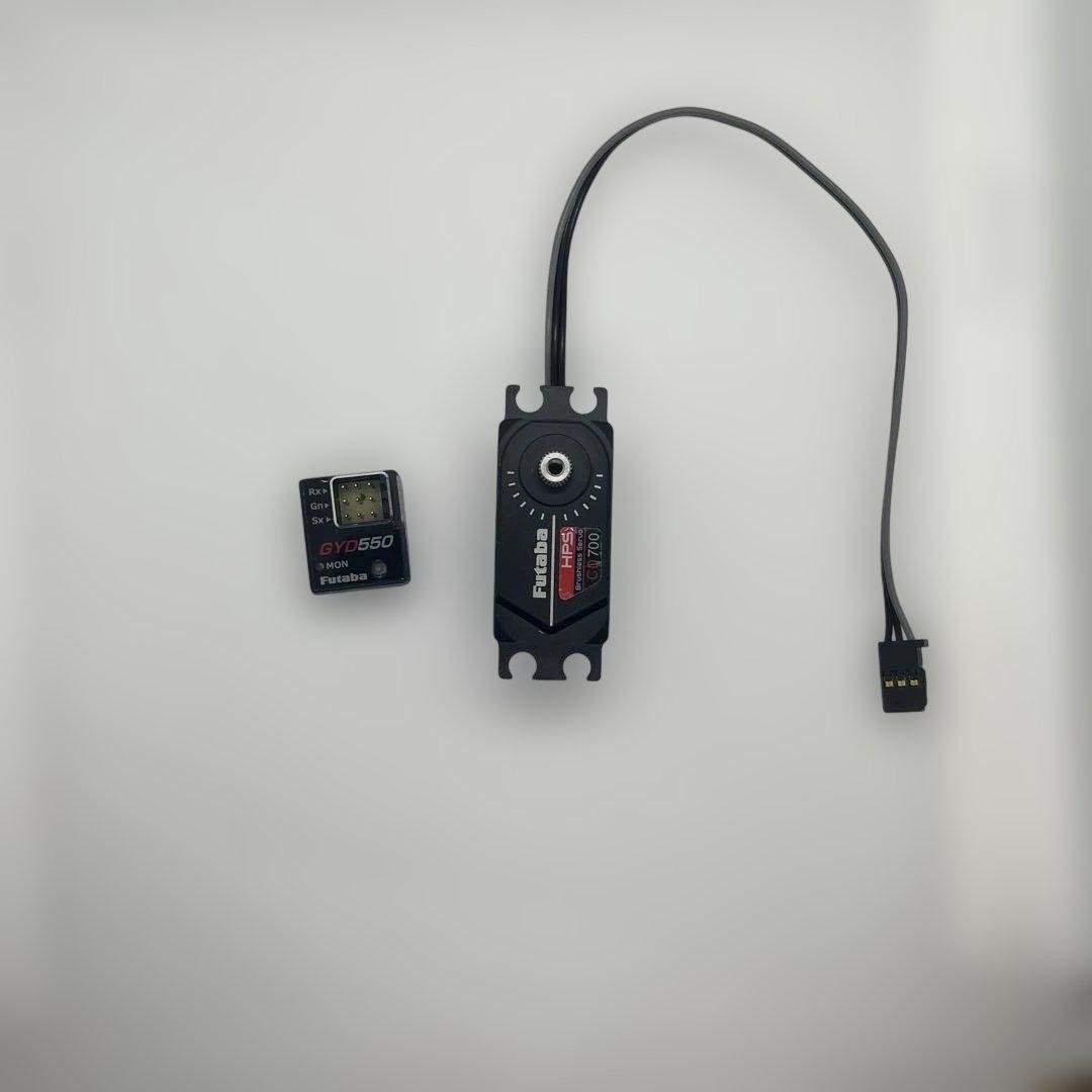 Futaba サーボ　ジャイロ　2点セット