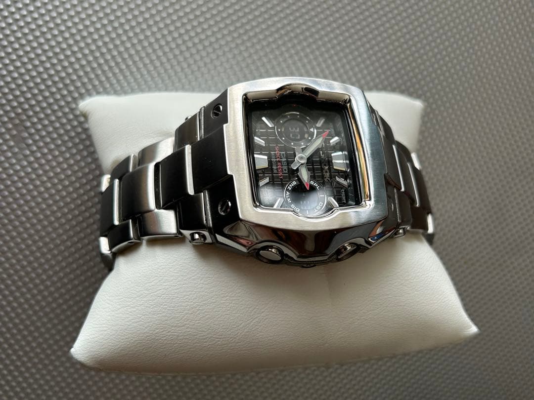 極美品　CASIO G-SHOCK G-011D-1A